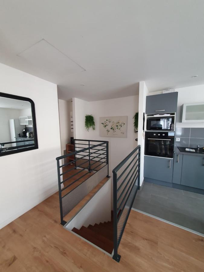Appartement De Thomas ชาร์เลอวิลล์-เมซิแยร์ ภายนอก รูปภาพ