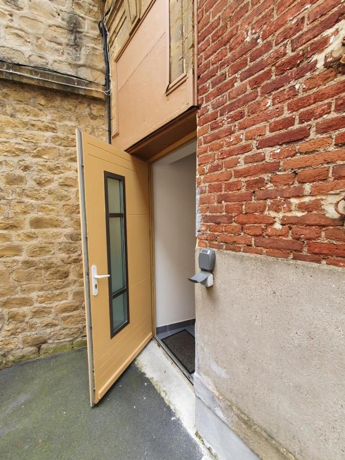 Appartement De Thomas ชาร์เลอวิลล์-เมซิแยร์ ภายนอก รูปภาพ