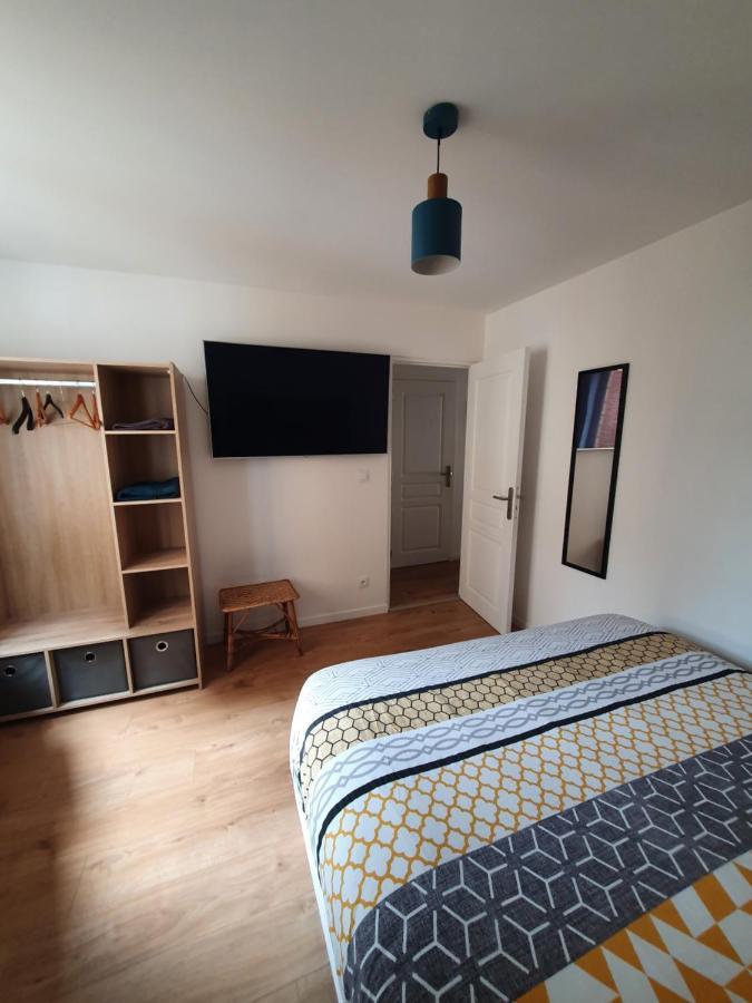 Appartement De Thomas ชาร์เลอวิลล์-เมซิแยร์ ภายนอก รูปภาพ