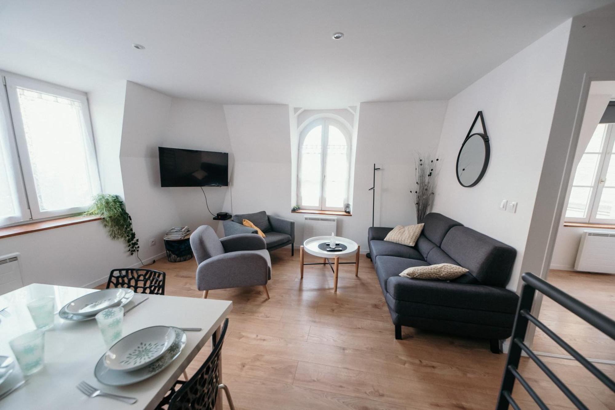 Appartement De Thomas ชาร์เลอวิลล์-เมซิแยร์ ภายนอก รูปภาพ