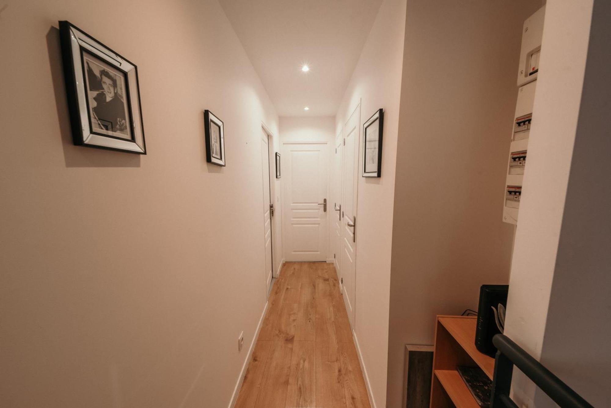 Appartement De Thomas ชาร์เลอวิลล์-เมซิแยร์ ภายนอก รูปภาพ