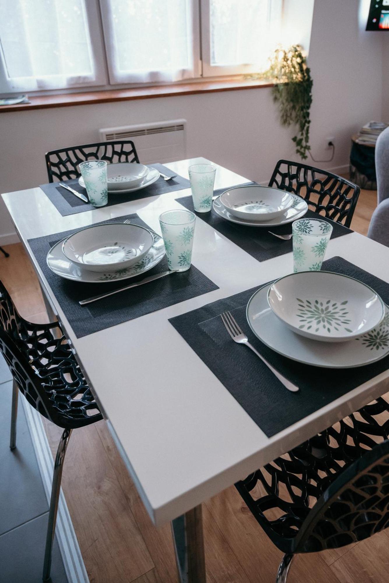 Appartement De Thomas ชาร์เลอวิลล์-เมซิแยร์ ภายนอก รูปภาพ